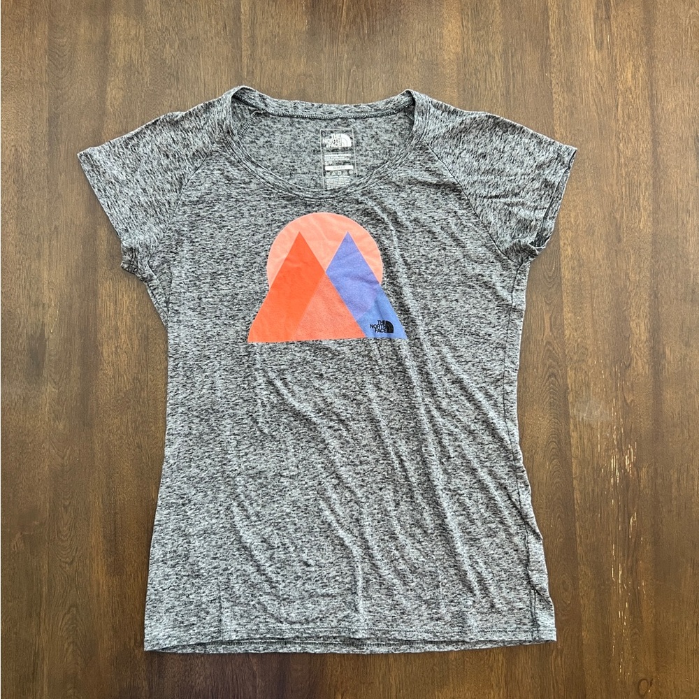 The North Face Women's Gray Graphic Tee size Small